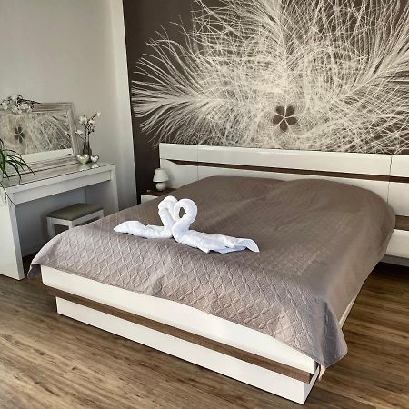 Apartman Az Pro 8 Osob Humpolec Ngoại thất bức ảnh