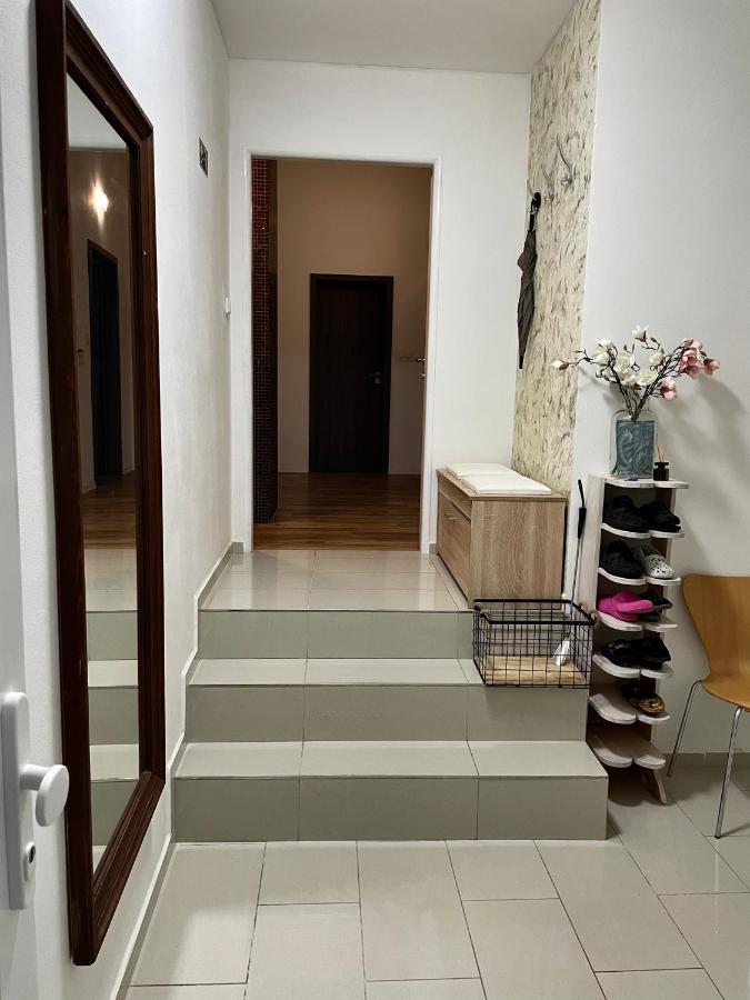 Apartman Az Pro 8 Osob Humpolec Ngoại thất bức ảnh