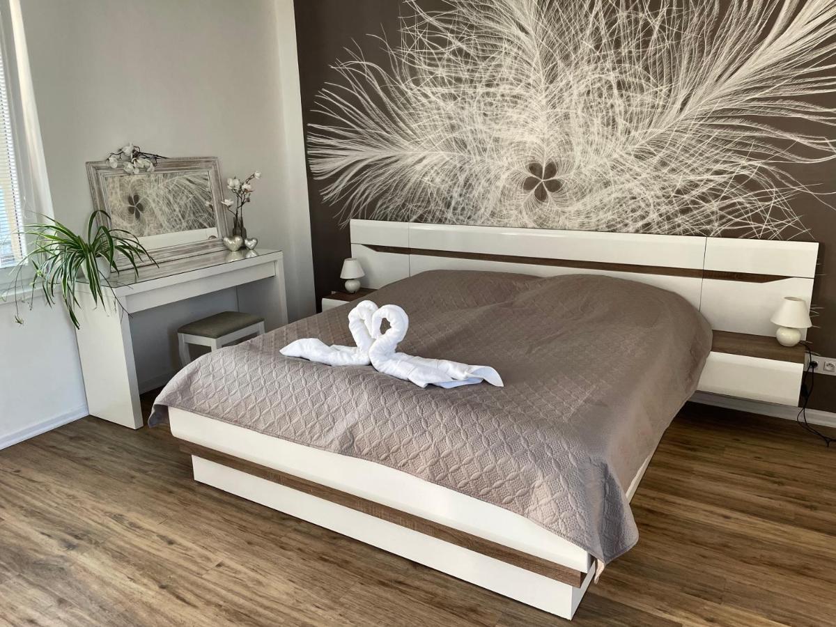 Apartman Az Pro 8 Osob Humpolec Ngoại thất bức ảnh